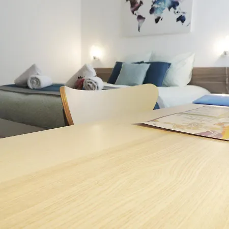 Appart'azur - Proche Gare Au Calme - Wifi - Lit Confort - Parking Facile Et Gratuit アパート