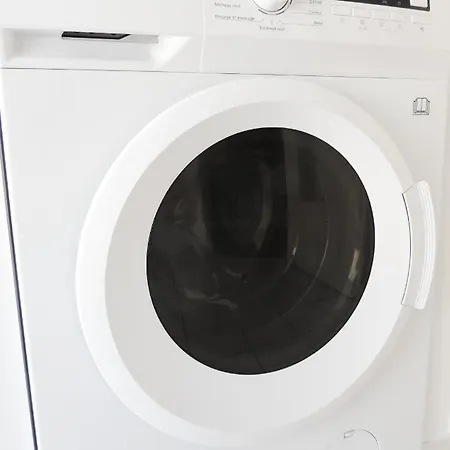 Appart'azur - Proche Gare Au Calme - Wifi - Lit Confort - Parking Facile Et Gratuit *